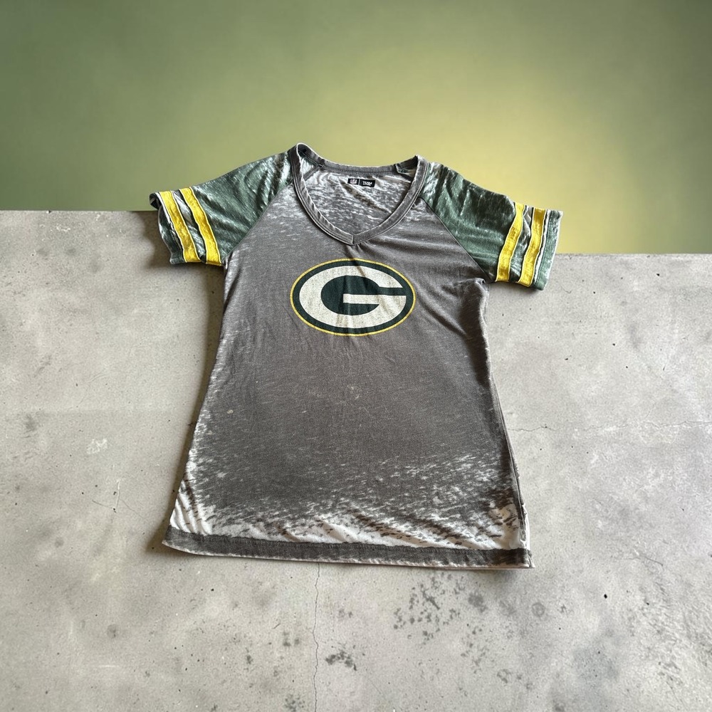 NFL Team Apparel Green Bay Packers Burnout V-Neck T-Shirt Gray Green Medium